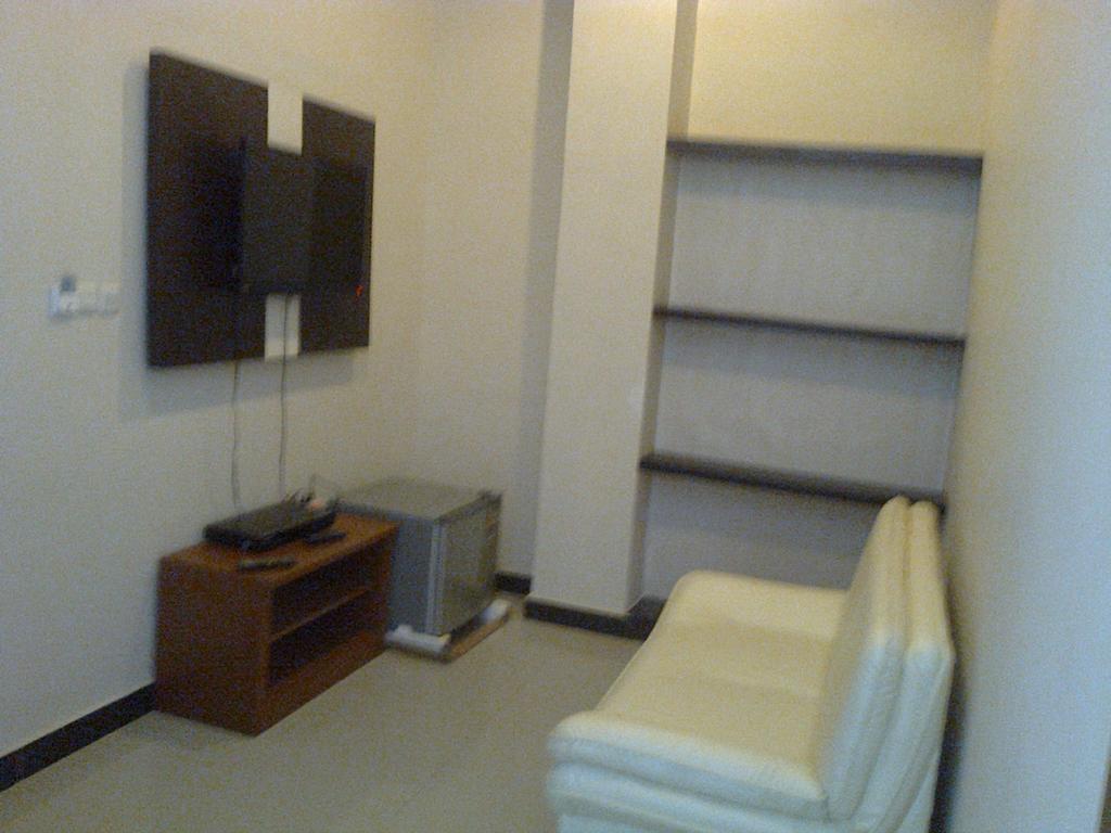Galaxy Inn Baubau Exteriér fotografie
